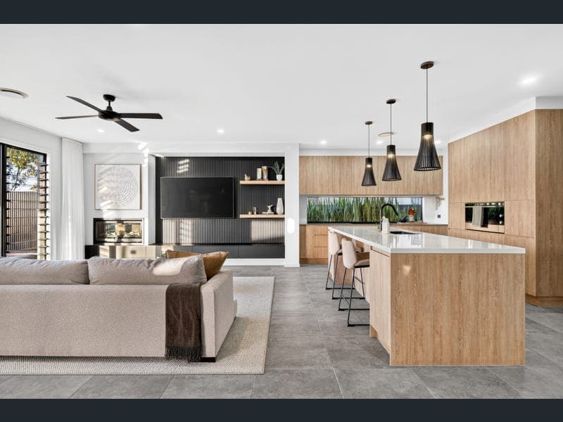 95 River Links Boulevard East, Helensvale — photo 1 of 5