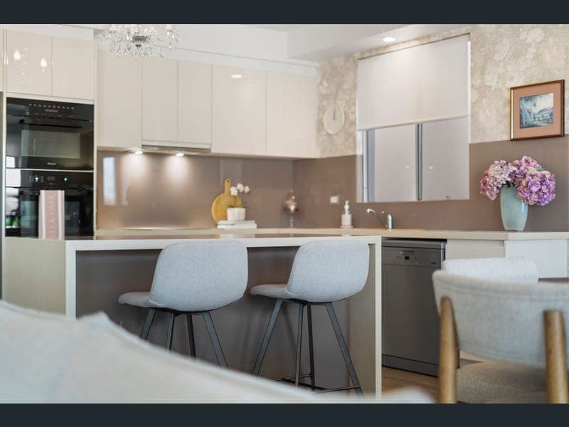 1/2 Queen Street, Scarborough — photo 1 of 5