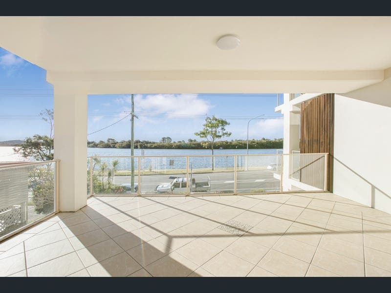 2/273 Bradman Avenue, Maroochydore — photo 1 of 5