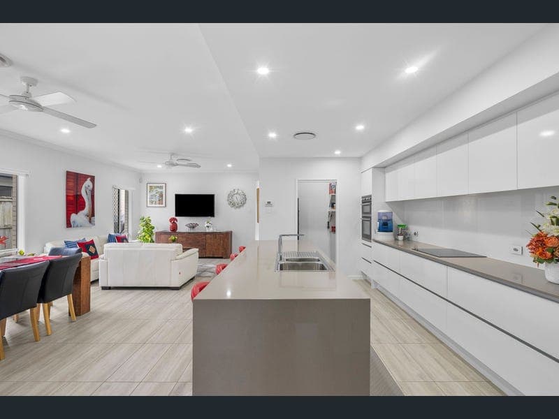 47 Arcadia Street, Upper Caboolture — photo 1 of 5