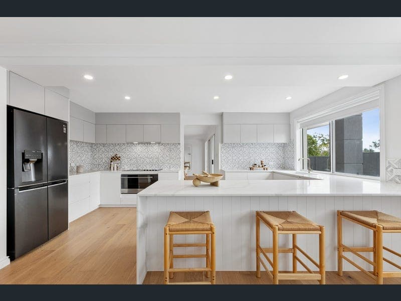 80 Cotlew Street, Ashmore — photo 1 of 5