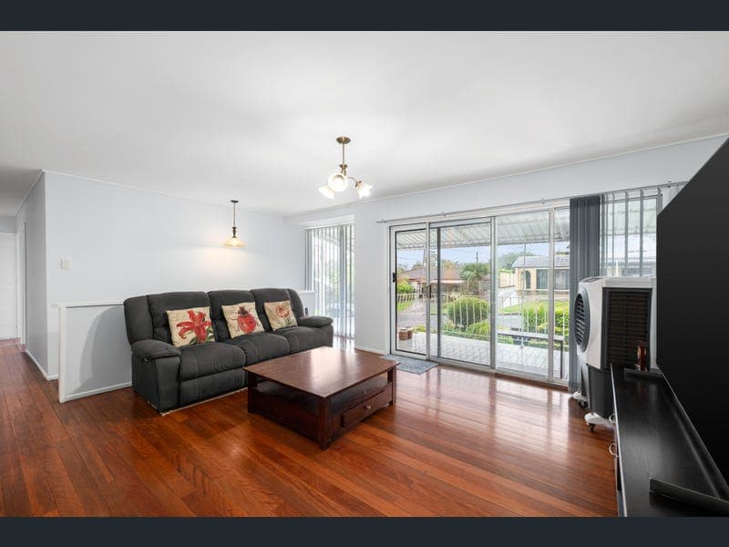 31 Ridgewood Street, Underwood — photo 1 of 5