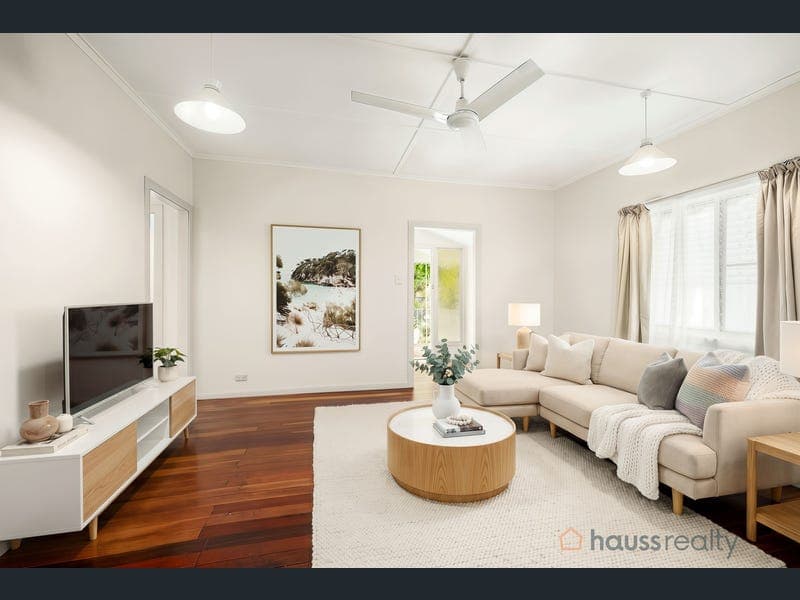 250 Verney Road East, Graceville — photo 1 of 5