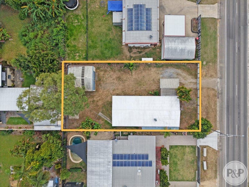 945 Riverway Drive, Condon — photo 1 of 5