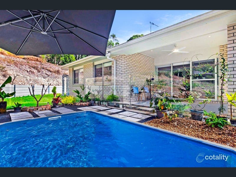 14A Waterview Drive, Dundowran Beach — photo 1 of 5