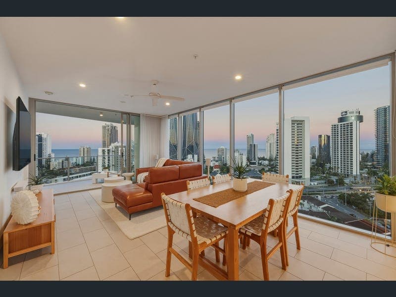 1606/1 Cannes Avenue, Surfers Paradise — photo 1 of 5
