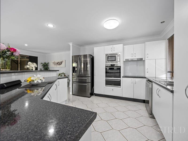 232 Edwards Street, Raceview — photo 1 of 5