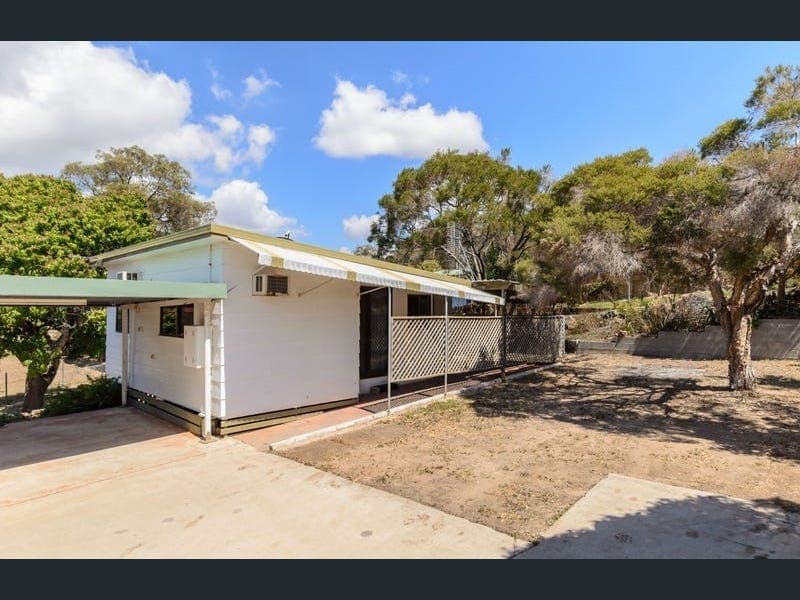 45 Higgins Street, West Gladstone — photo 1 of 5