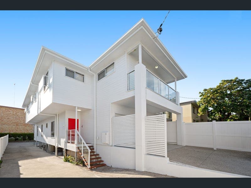 542 Sandgate Road, Clayfield — photo 1 of 5