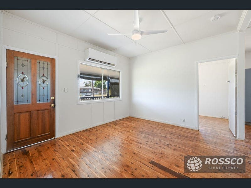 76 Wood Street, Dalby — photo 1 of 5