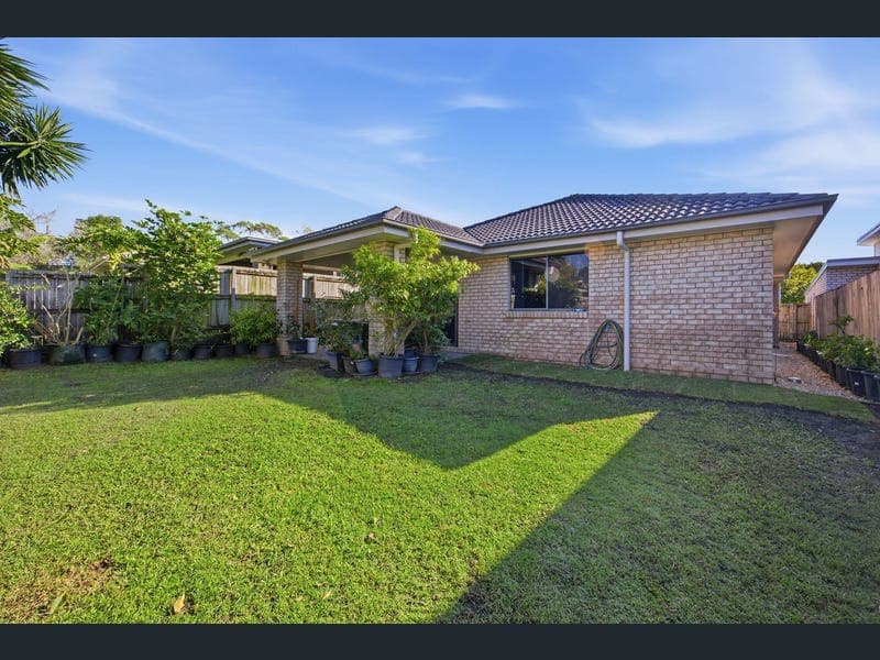 7 Cottrell Drive, Pimpama — photo 1 of 5
