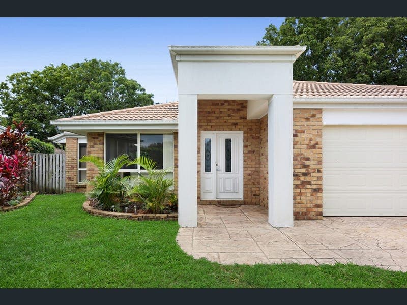 23 Hillsborough Close, Robina — photo 1 of 5