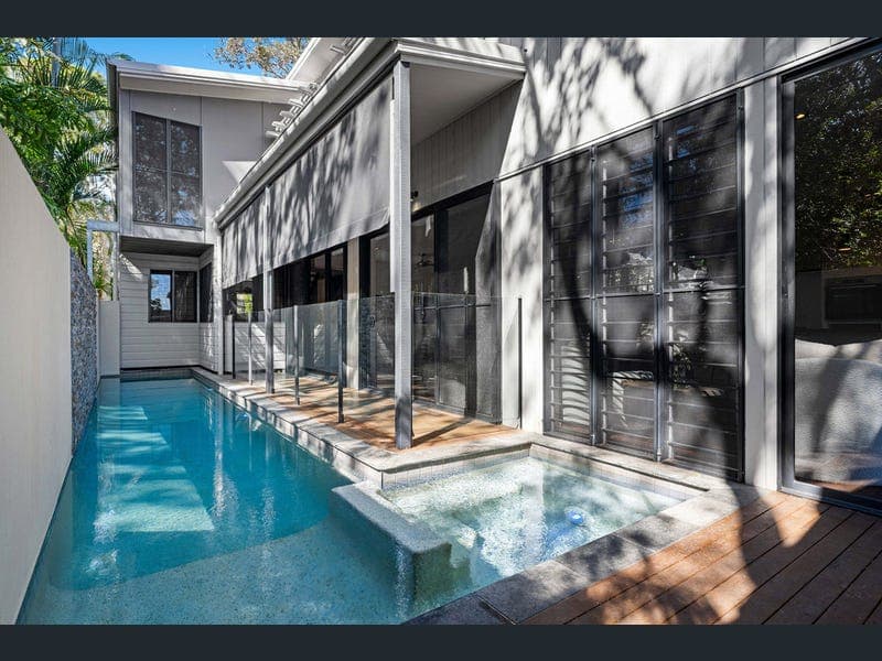27 Alma Street, Thorneside — photo 1 of 5