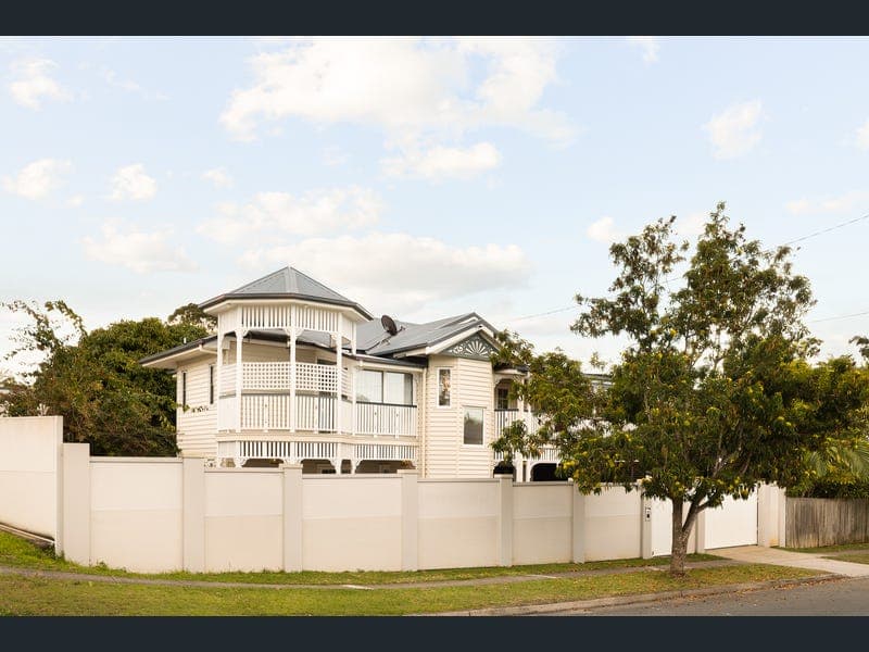 2 Glenholm Street, Mitchelton — photo 1 of 5
