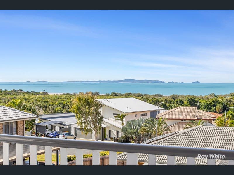 9 Yearsley Grove, Pacific Heights — photo 1 of 5
