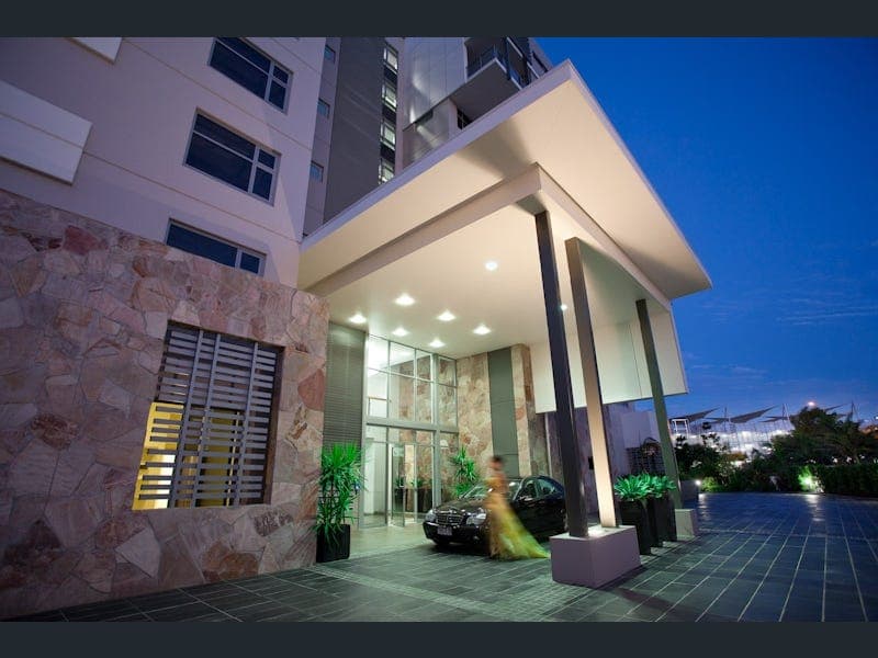 MQ/38 RIVERWALK AVENUE, Robina — photo 1 of 5