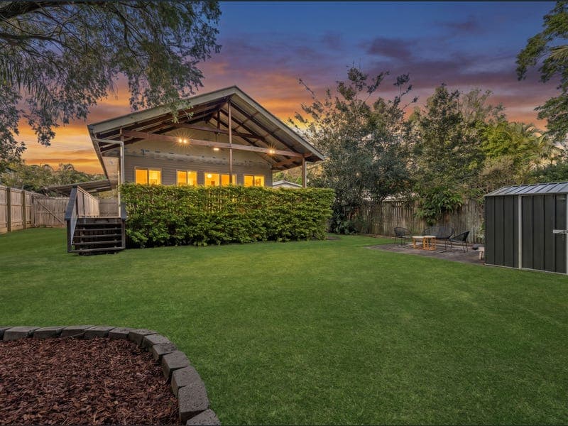 15 Gralton Street, Keperra — photo 1 of 5