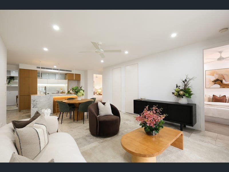 407/95-97 Old Burleigh Road, Broadbeach — photo 1 of 5