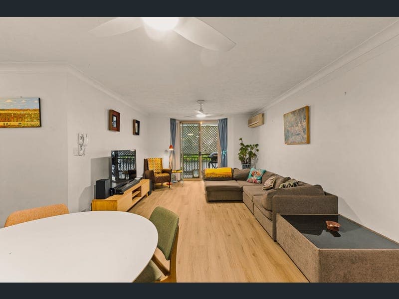 1/7 Lamont Road, Wilston — photo 1 of 5