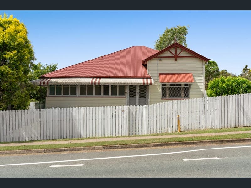 46 Warwick Road, Ipswich — photo 1 of 5