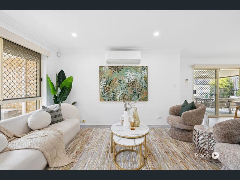9 Hudson Street, Calamvale — photo 1 of 5