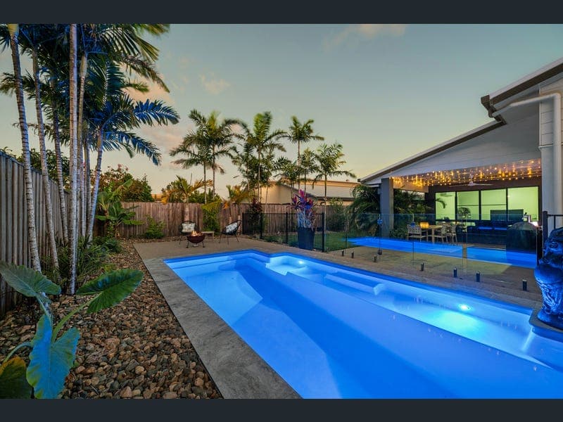 24 Miami Terrace, Blacks Beach — photo 1 of 5