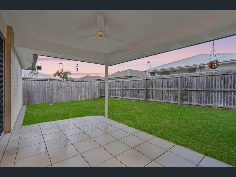 9 Jaffray Street, Bellbird Park — photo 1 of 5