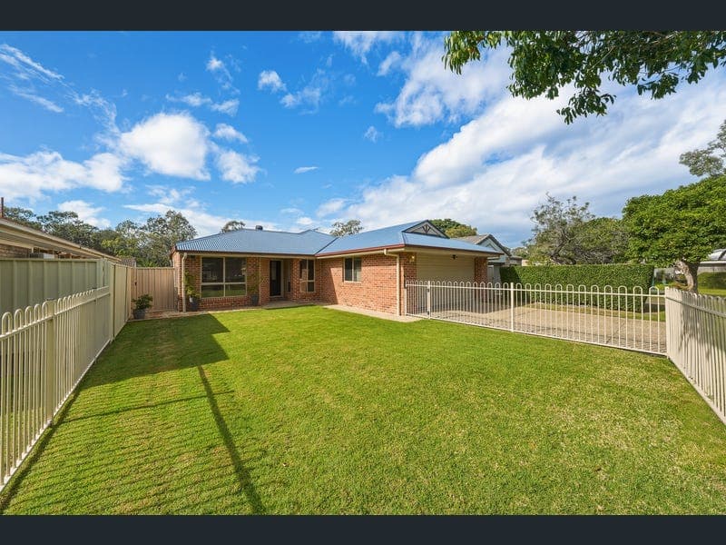 19 Wirra Circuit, Wynnum West — photo 1 of 5
