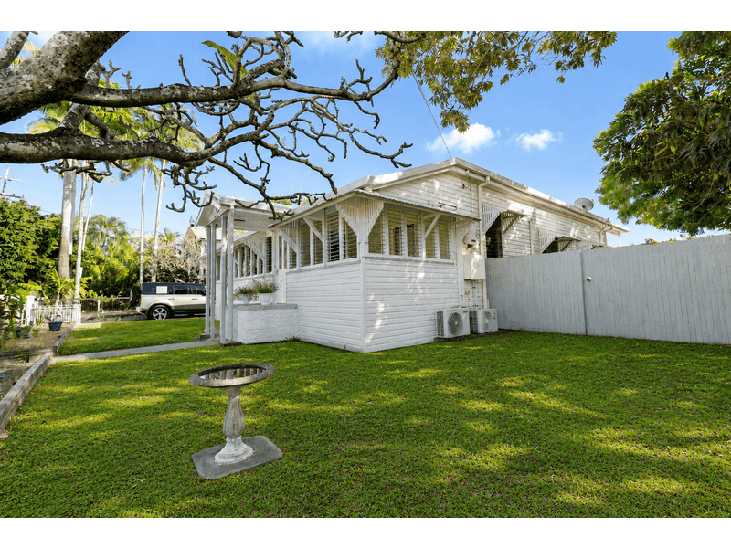 21 Bayswater Terrace, Hyde Park — photo 1 of 5