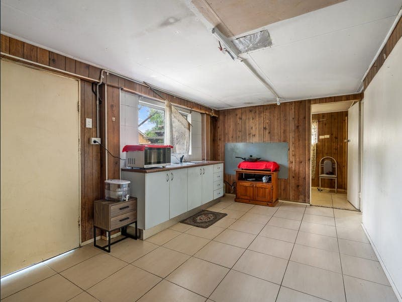 102 Darra Ave — photo 1 of 5