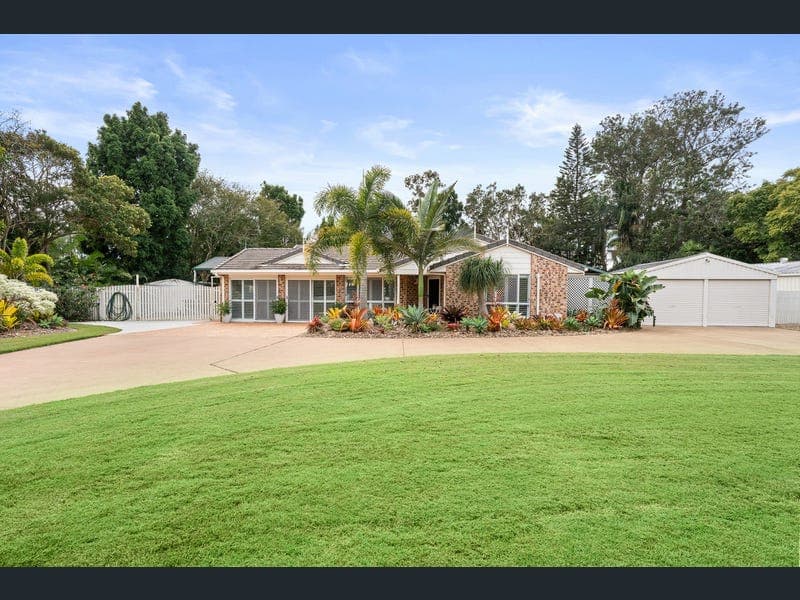 9 Homebush Road, Dundowran Beach — photo 1 of 5