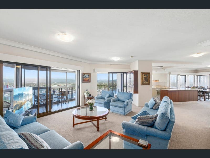 173/8 Admiralty Drive, Surfers Paradise — photo 1 of 5