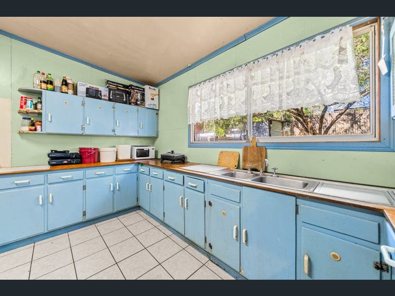 69 Brisbane Road, Bundamba — photo 1 of 5