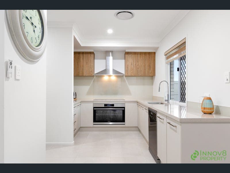 8 Bastion Way, Warner — photo 1 of 5