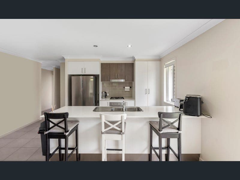 64 Sanctuary Parkway, Waterford — photo 1 of 5