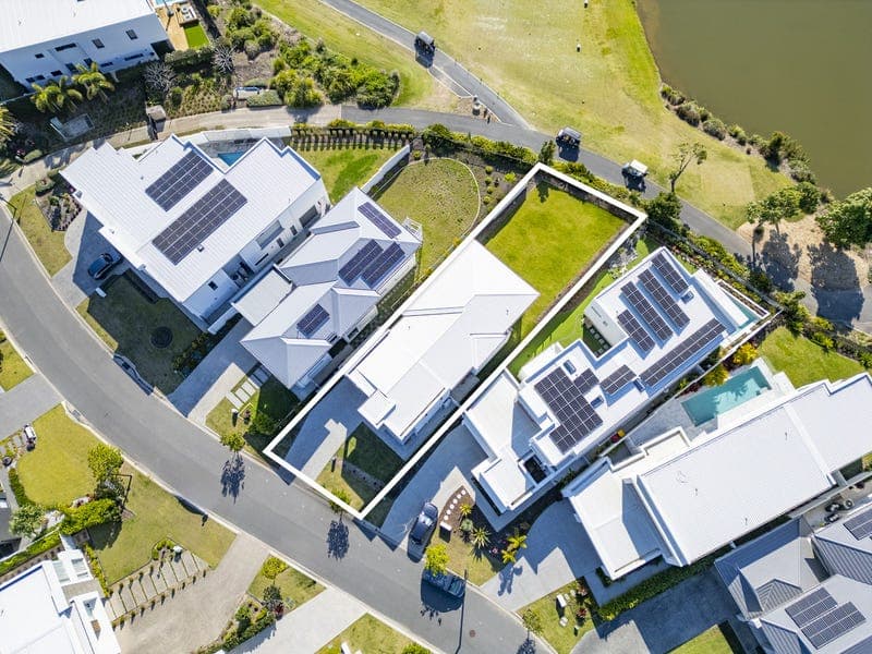 9211 Peter Senior Drive, Hope Island — photo 1 of 5