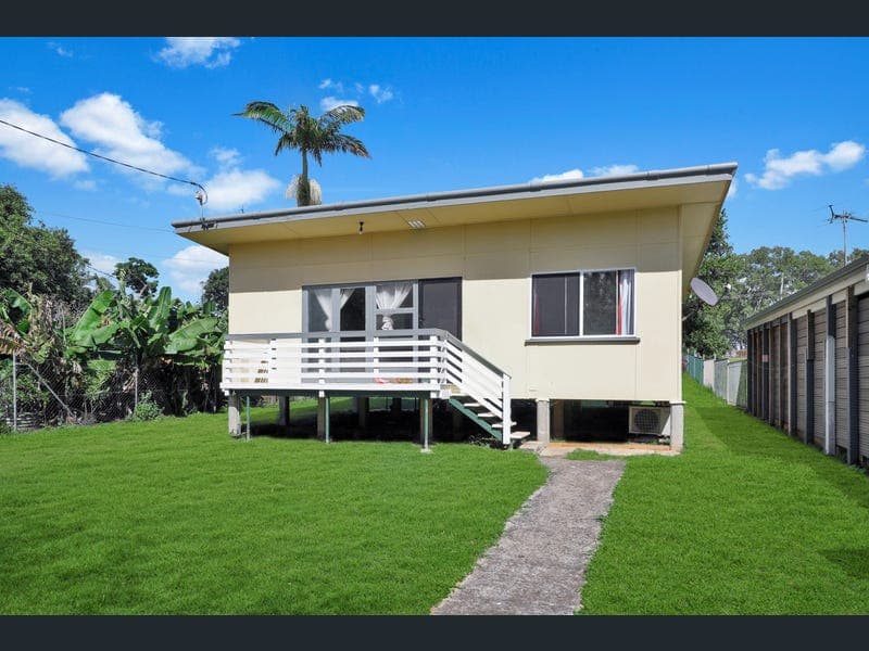 17 Fraser Street, Dunwich — photo 1 of 5