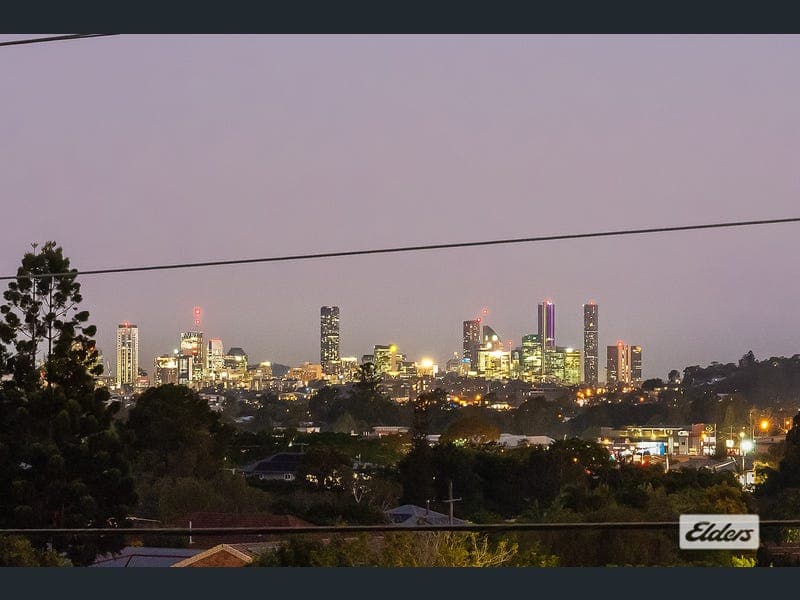 16 Felstead Street, Everton Park — photo 1 of 5