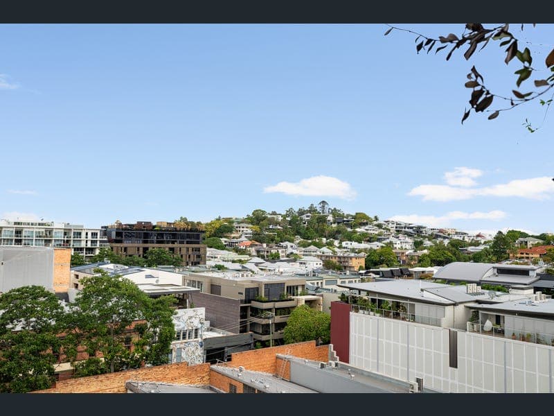 805/43 Wyandra Street, Teneriffe — photo 1 of 5