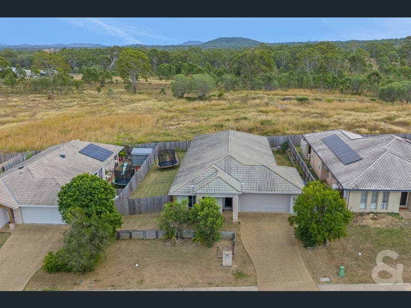 24 CANAL STREET, Calliope — photo 1 of 5