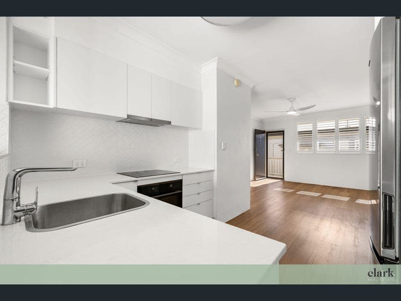 2/53 Alma Road, Clayfield — photo 1 of 5