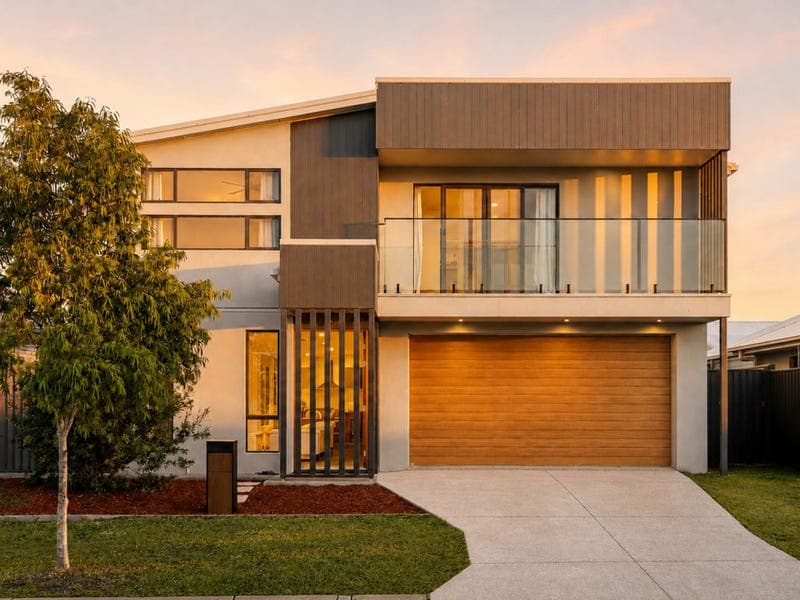 11 Valley Crescent, Palmview — photo 1 of 5
