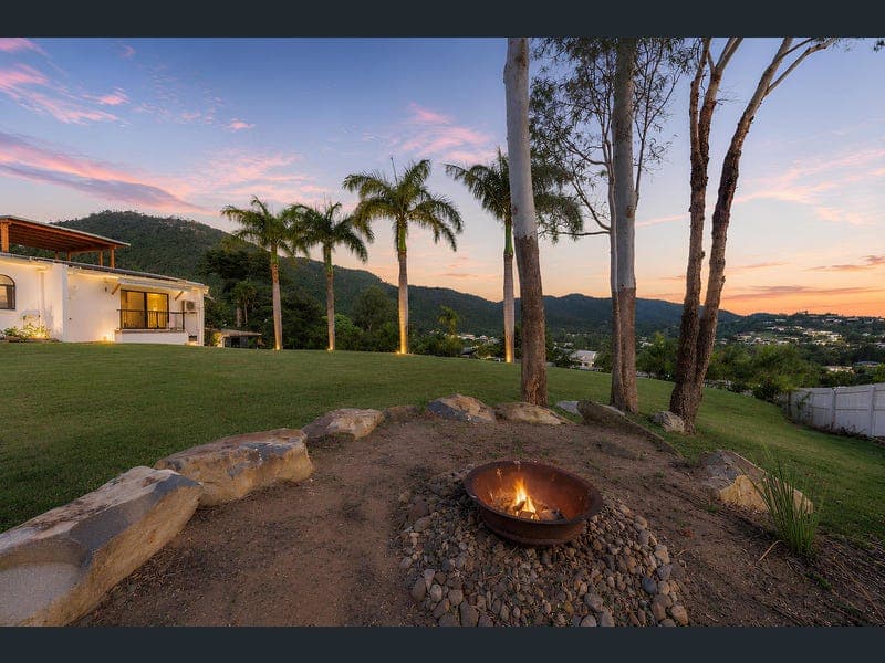35-37 Country Road, Cannonvale — photo 1 of 5