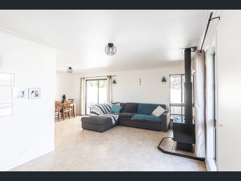 1 Club Court, Nanango — photo 1 of 5