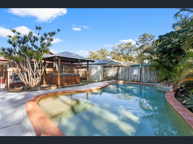 14 Liberty Court, Morayfield — photo 1 of 5