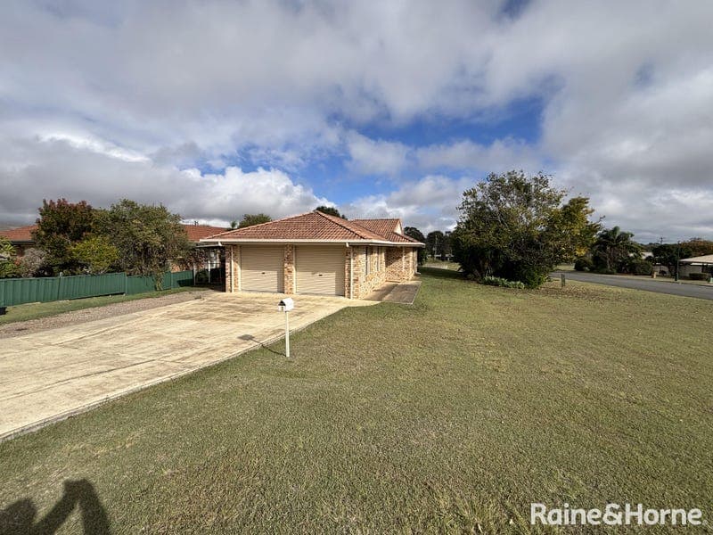 1 Rose Court, Kingaroy — photo 1 of 5