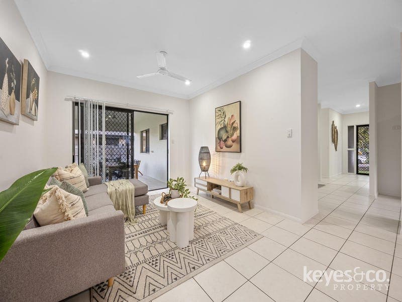 25 Waterlily Circuit, Douglas — photo 1 of 5