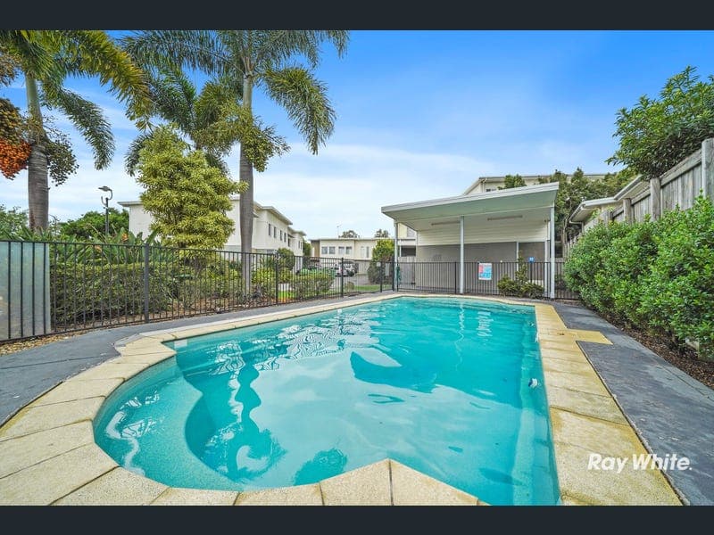 28/2-10 Cascade Drive, Underwood — photo 1 of 5