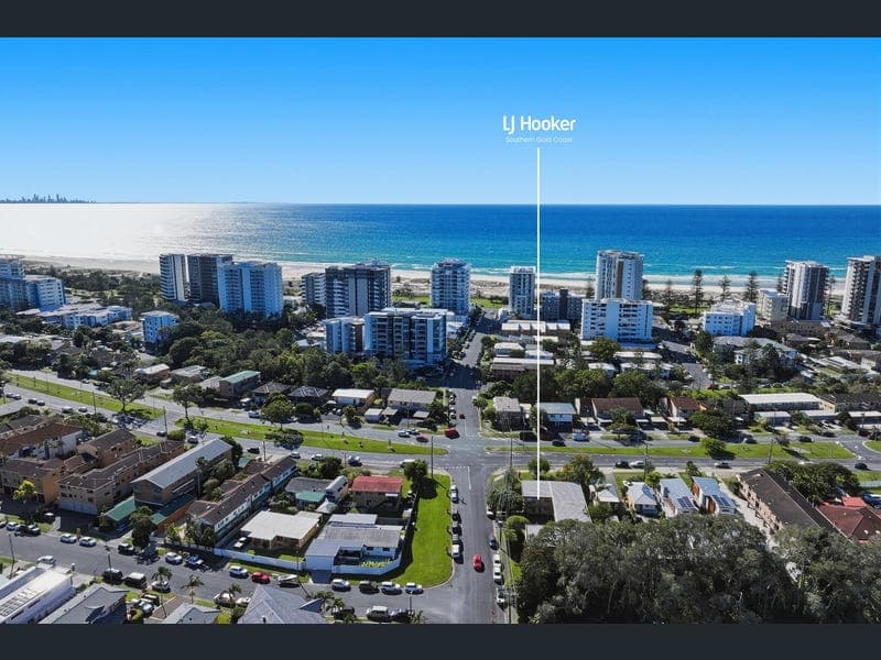 1/34 Coolangatta Road — photo 1 of 5