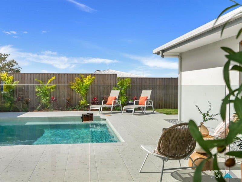 6 Island Avenue, Kewarra Beach — photo 1 of 5